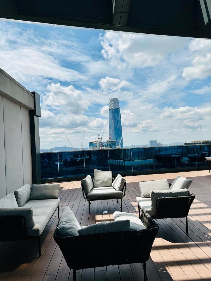 Luxury Suites At Eaton Klcc Kuala Lumpur Zewnętrze zdjęcie